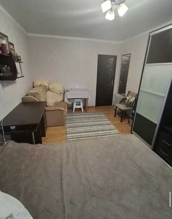 В продаже комната в коммуне. Выделена блоком.