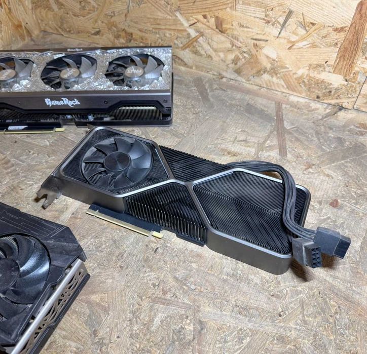 Распродажа! Видеокарты nvidia 3080 10gb 3070ti aorus founders edition