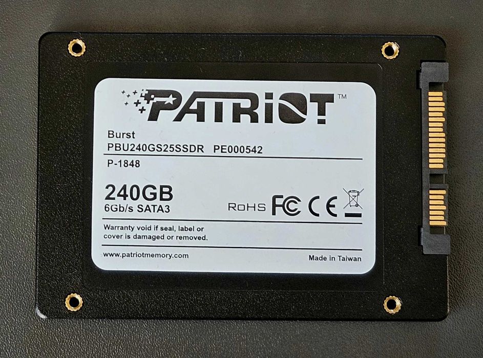 laptop Samsung RF711, ekran 17,3”, SSD, i7-2630QM, 8GB, GeForce 540M