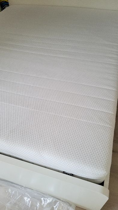 Materac 160x200 Akrehamn, IKEA.