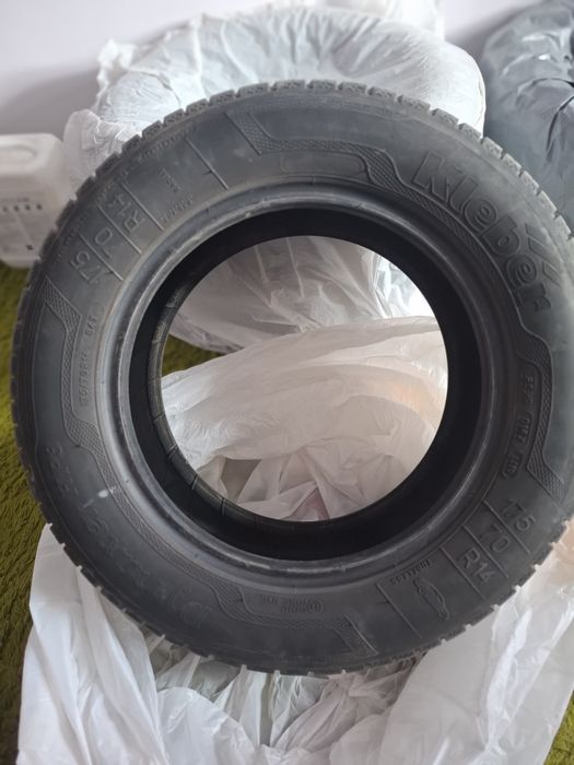 Продам літню резину Kleber 175/70 r14