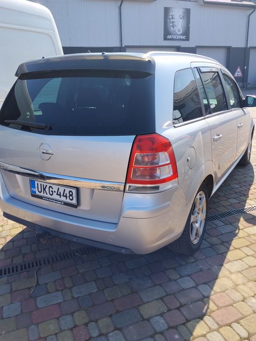 Opel Zafira 2011