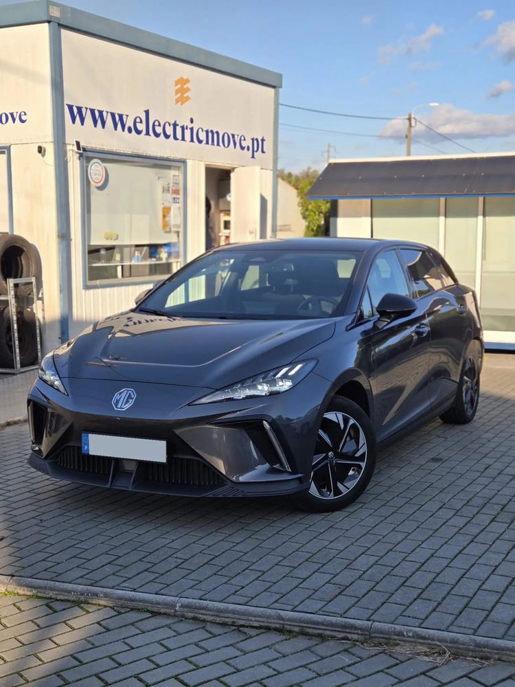 MG MG4 64 kWh Luxury