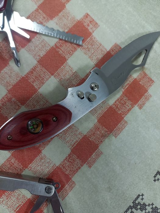 Lote de 5 navalhas  para  coleção  em óptimo  estado.