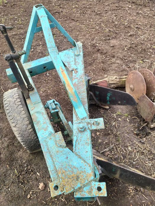 Продам плуг плн 2-35