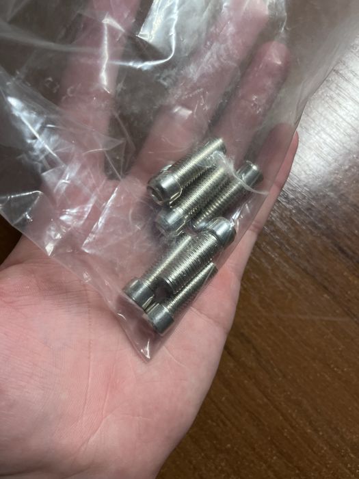 Нові дзеркала на мотоцилк