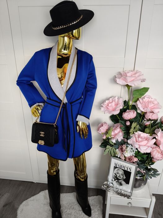 Kobaltowy piankowy płaszcz idealny na wiosenne wyjścia  R.uniwersalny