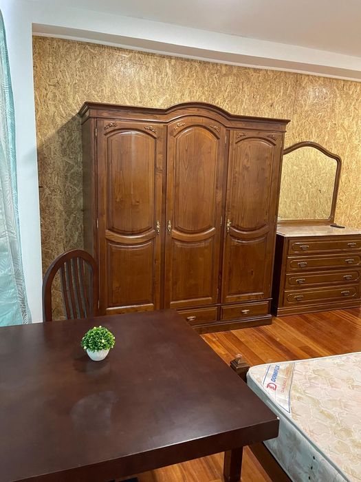 Quartos com partilha  de cozinha e WC