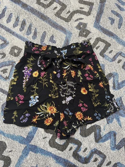 Luźne szorty w kwiatki