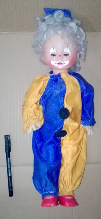 Clown-style doll64750656334082123