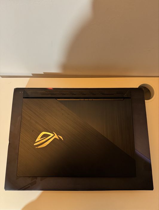 Laptop Asus rog strix g512li