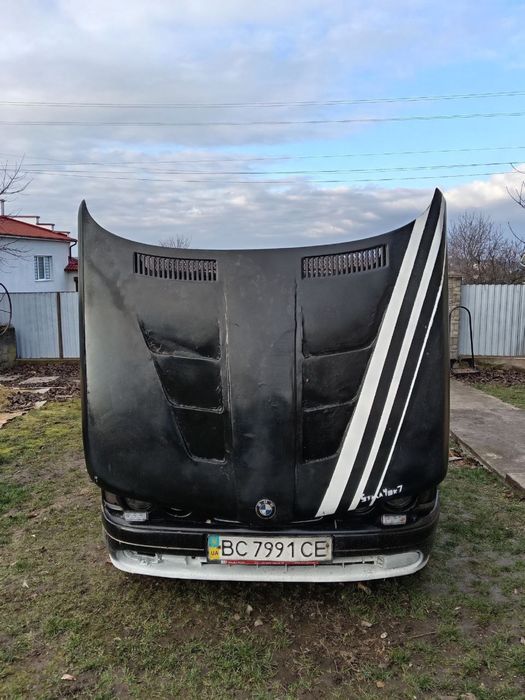 Продам bmw e21.