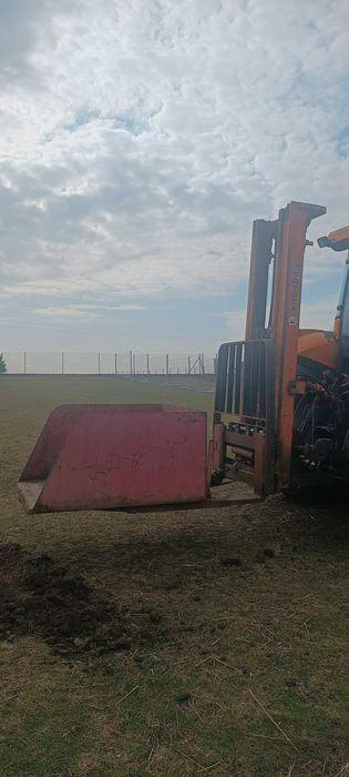 maszt od wózka widłowego do traktora i łyżka transportowa