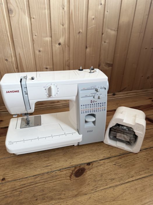 Нова швейна машина JANOME 5522