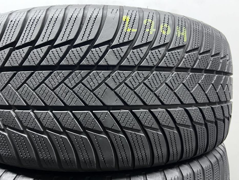 2шт зима 235/50/R19 2023р Bridgestone Blizzak LM 001