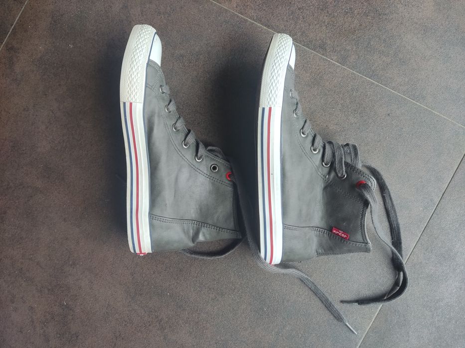 Sneakersy trampki Levi's r.39