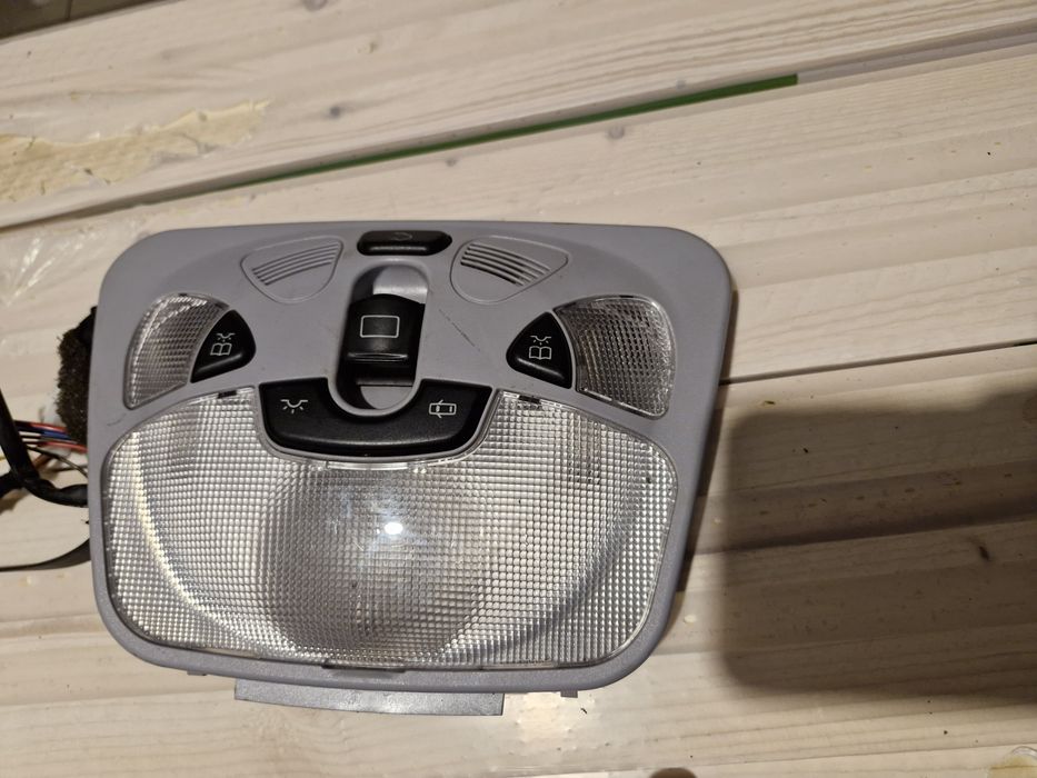 Oswietlenie kabiny lampka podsufitowki