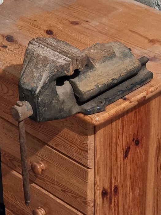 imadło ślusarskie, duże, szczęki 150x150mm, stare