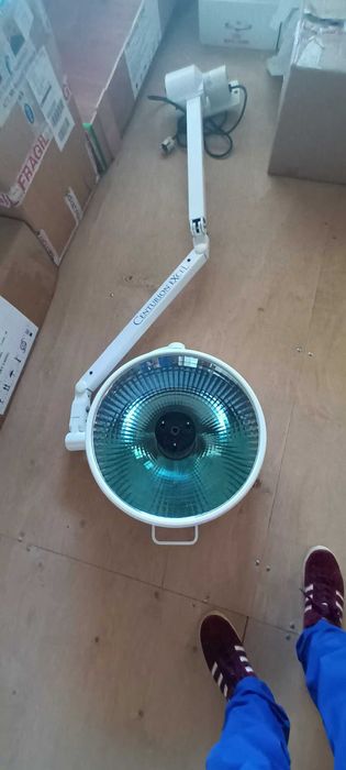 Lâmpada Cirúrgica Centurion Excel surgery lamp