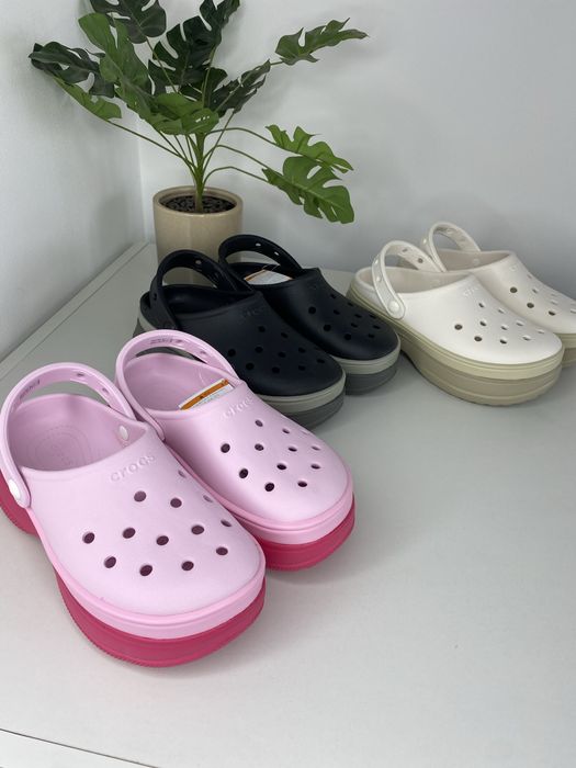 Крокси на платформі Crocs Classic Platform Stacked Кольори в наявності