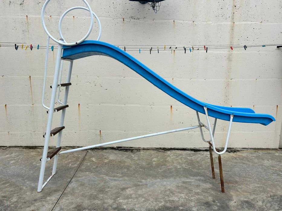 Escorrega de exterior reforçado