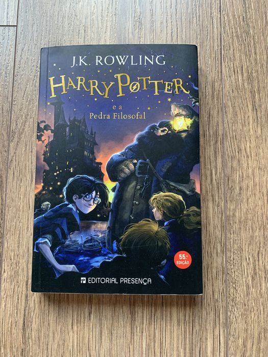 Livro “Harry Potter e a pedra filosofal”