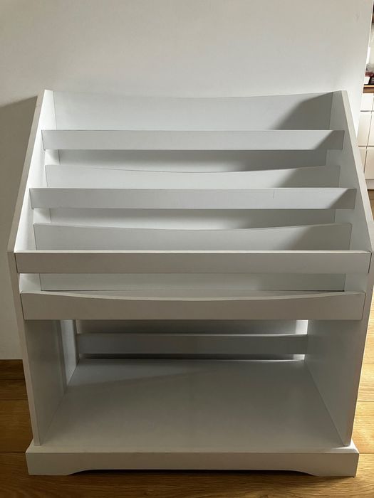 Półka na książki dla dziecka