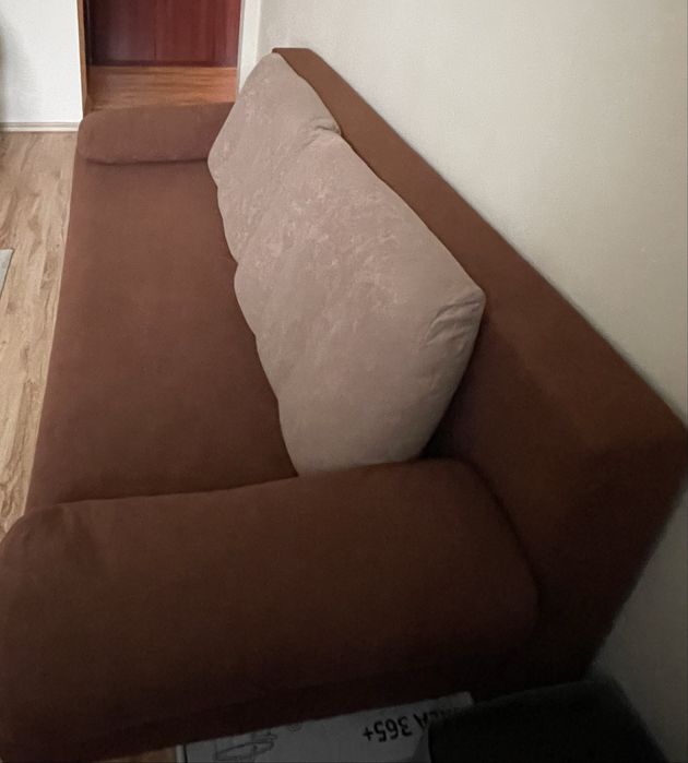 Tanio sprzedam sofę rozkładaną, telewizor LG plazma 29 cali.