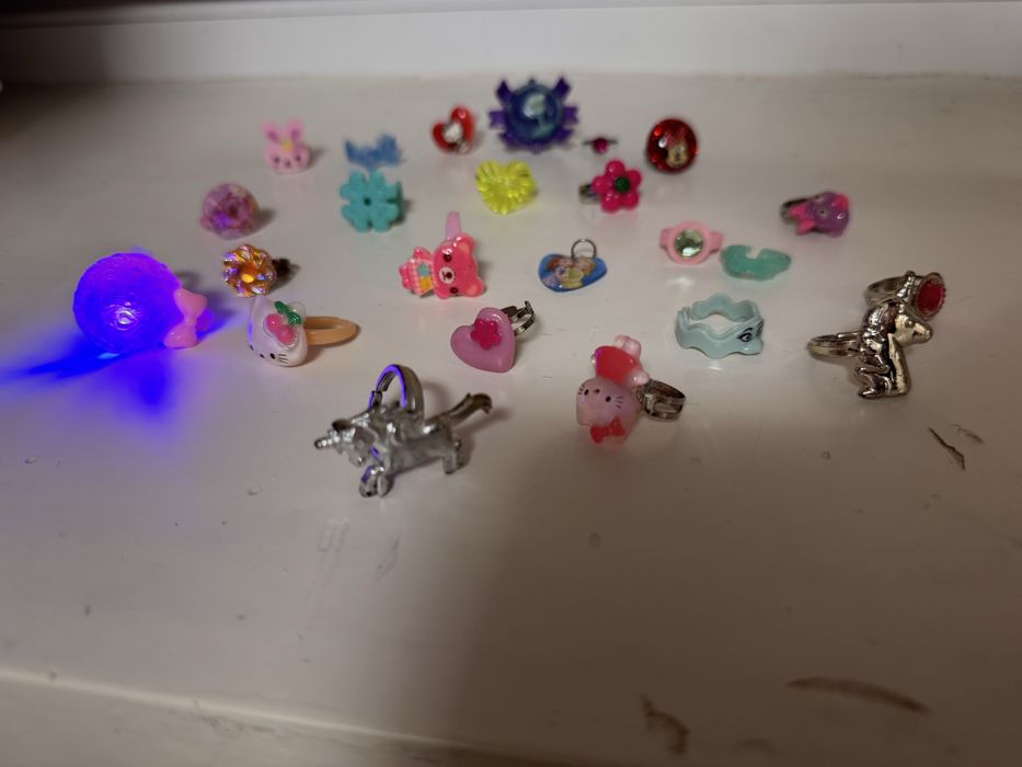 Аксесуари для дівчаток.