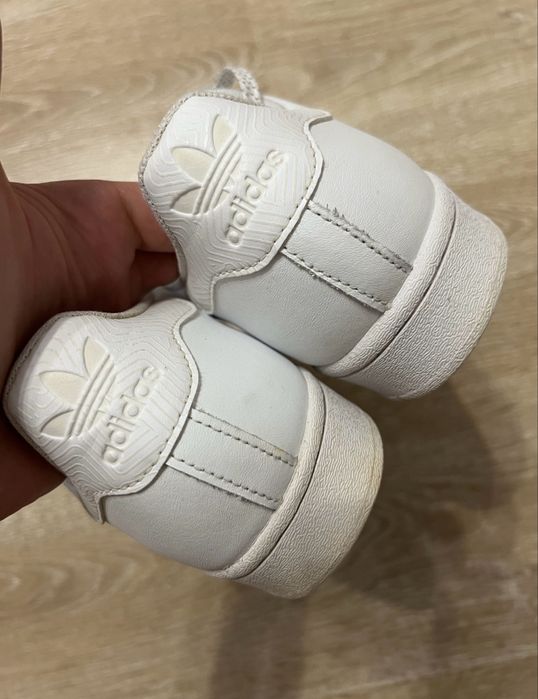 Кросівки Adidas Superstar, Puma, Nike