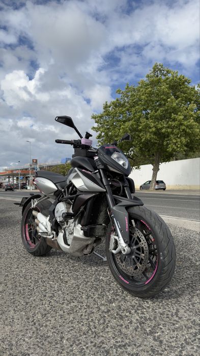 Moto MV Agusta 800