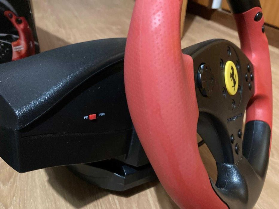 Volante Thrustmaster Red Legend Edition