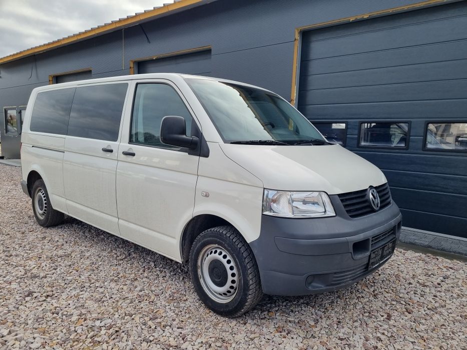 Wypożyczalnia busów wynajem samochodów dostawczych oraz 6-9 osobowych