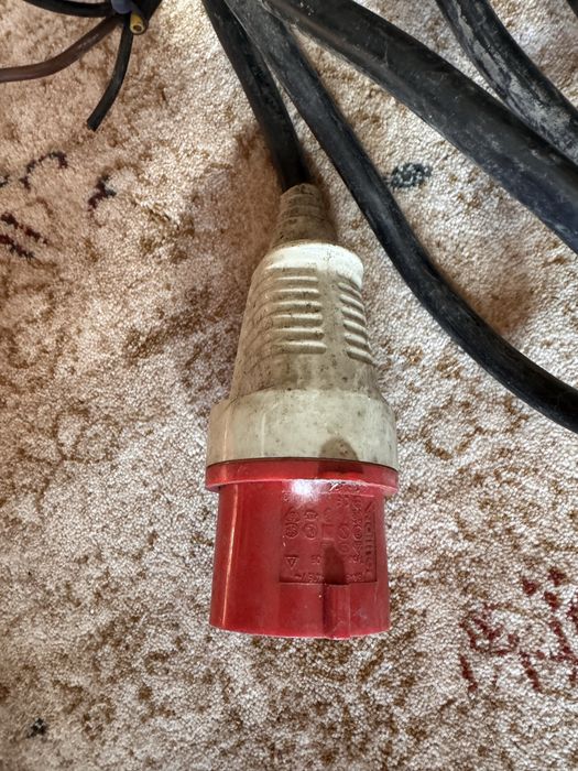 Przewód siłowy z gniazdem 5 metrow