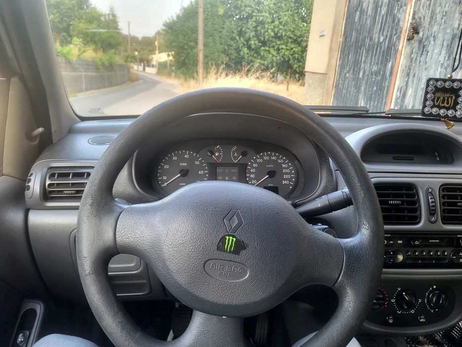 Renault clio 1.2 gasoline 1999