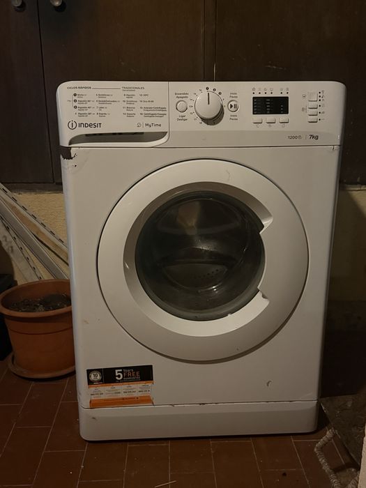 Máquina de lavar Indesit de 7kg (1200rpm)