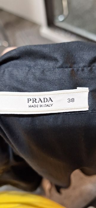 Prada m bluzka orginal