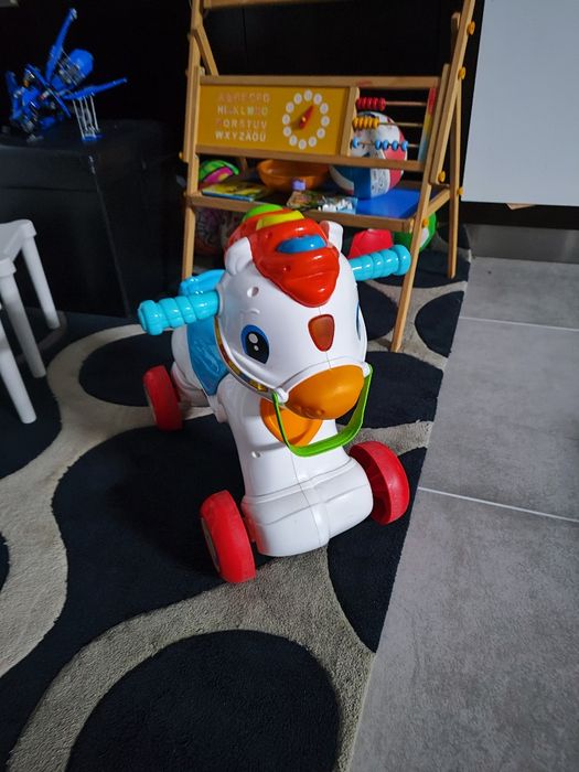 Brinquedo Cavalinho interativo da Clementoni