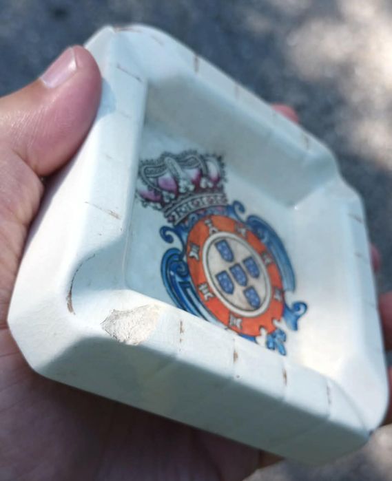 Cinzeiro antigo monarquia Sacavém