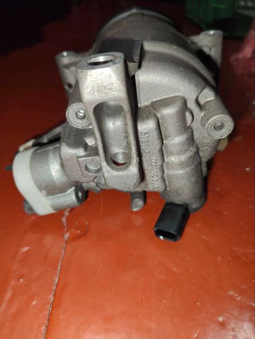 Компресор кондиціонера TSP0155997 під ВІДНОВЛЕННЯ