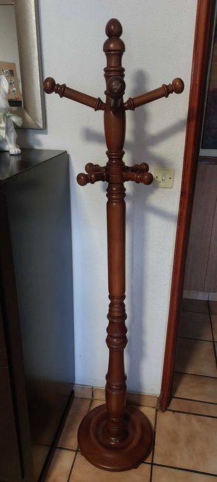 Cabide de pé (alto)