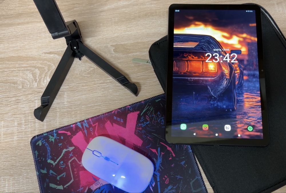 Tablet + Kit Completo (Rato LED, Capa e Suporte)