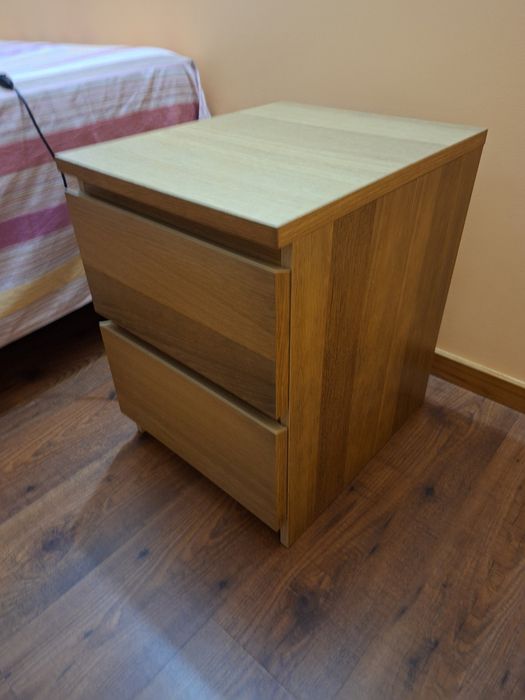 2 Mesas de cabeçeira  IKEA