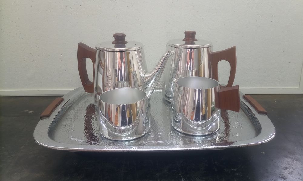 Serviço de chá e café da conceituada marca SONA (Stratford-Upon-Avon, Inglaterra)