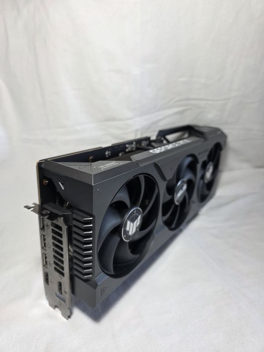 ASUS TUF Gaming  RTX 4080 16GB
ASUS TUF Gaming GeForce RTX™ 40