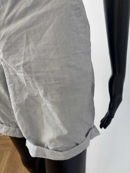 klasyczne szorty w paski krótkie spodenki biało granatowe H&M 40 L