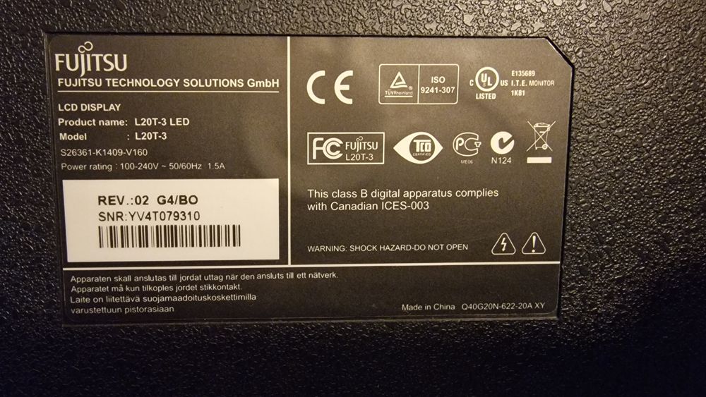 Monitor Fujitsu 17 cali