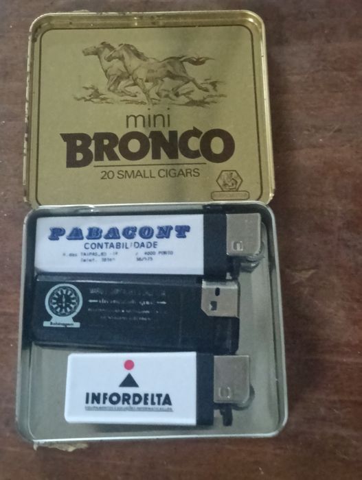 Caixa vintage de tabaco Mini Bronco