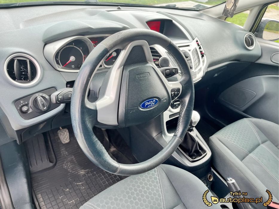 Ford fiesta MK7 Titanium