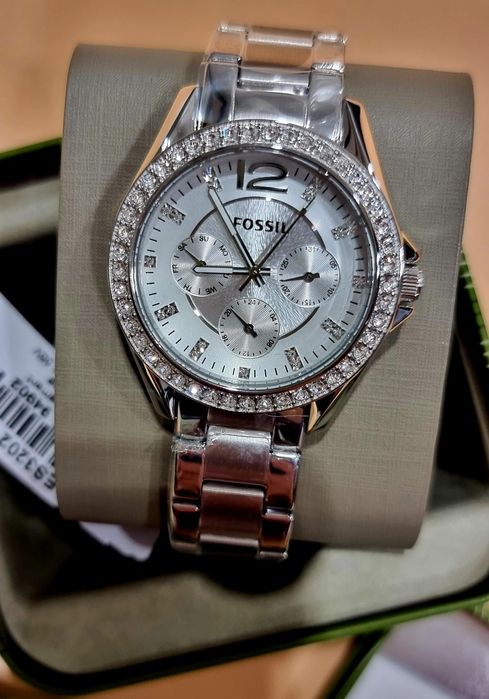 Часы женские Fossil
